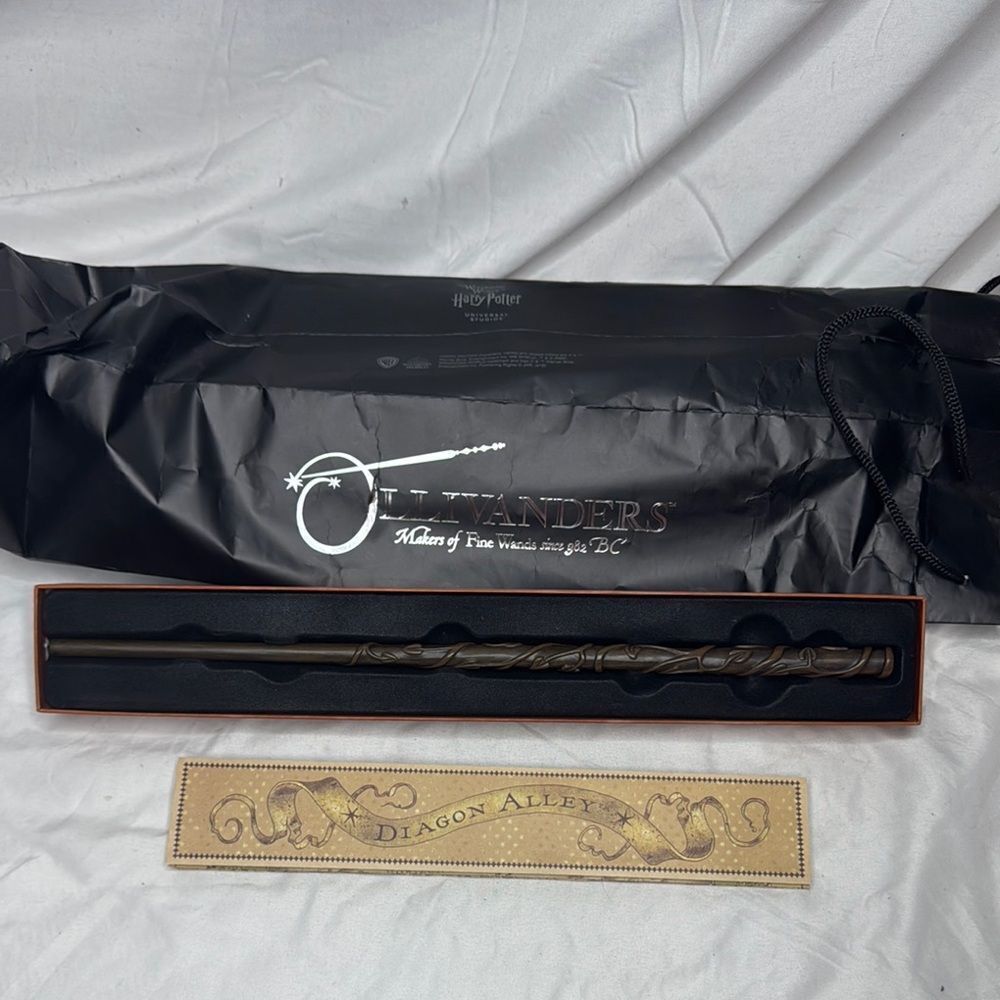 Harry Potter Hermione Interactive Wand. First Generation. Universal Studios.